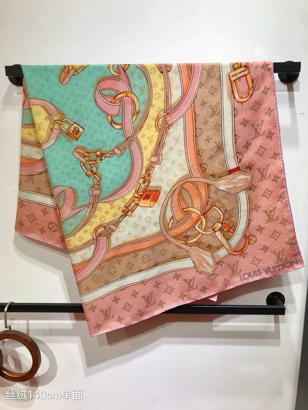 Louis Vuitton Scarf LVC00605